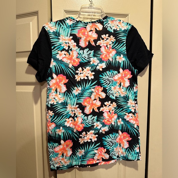 Victoria’s Secret Pink Tropical Floral Tee - Picture 3 of 3
